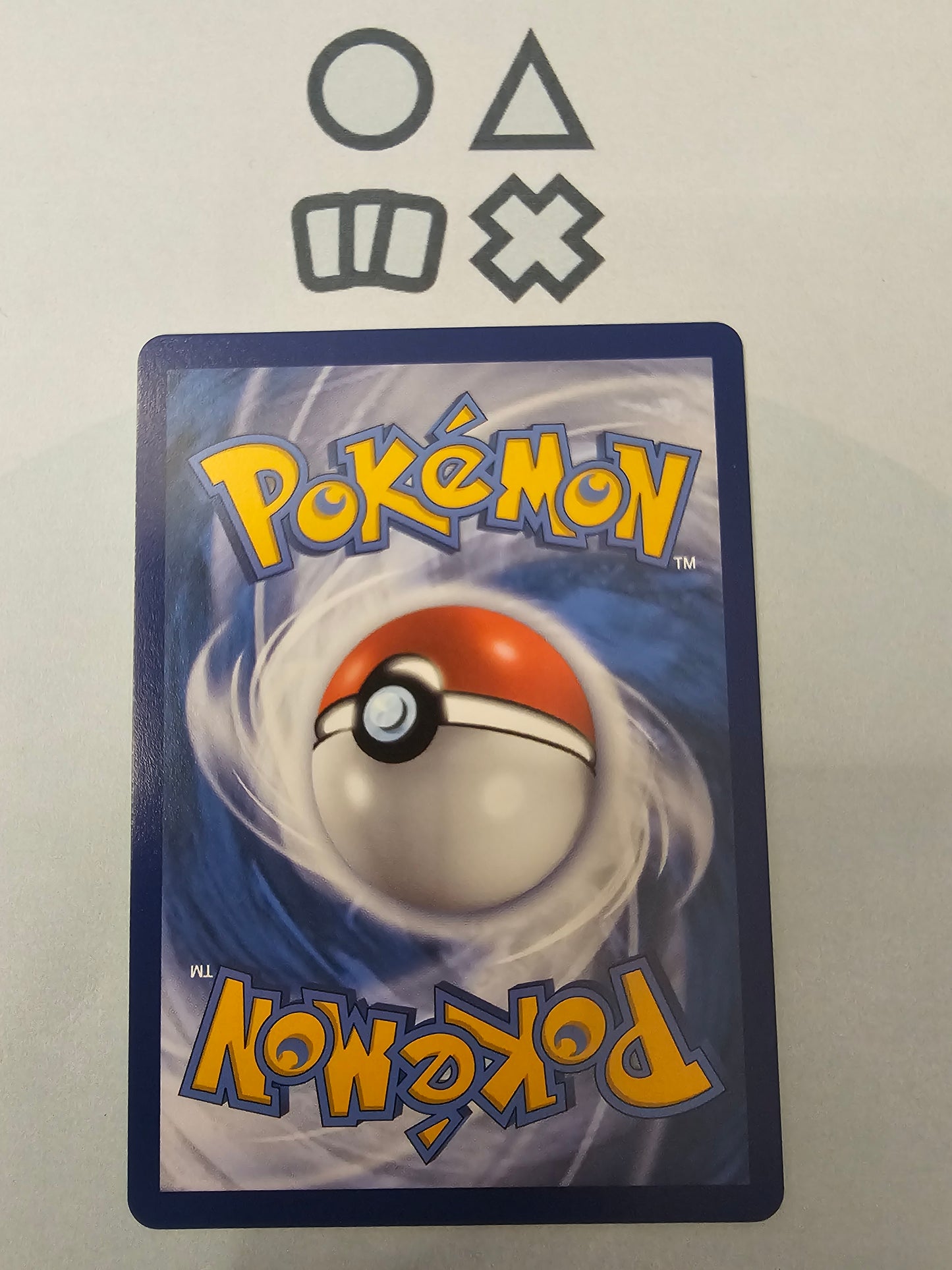 Victini V - NM (BST144 SWSH Battlestyles)