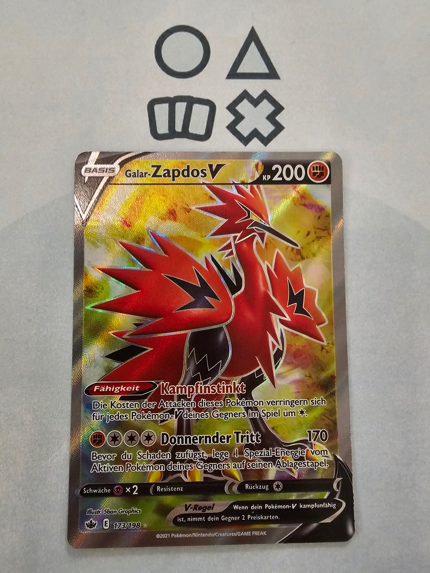 Galar-Zapdos V - NM (CRE173 SWSH Chilling Reign)