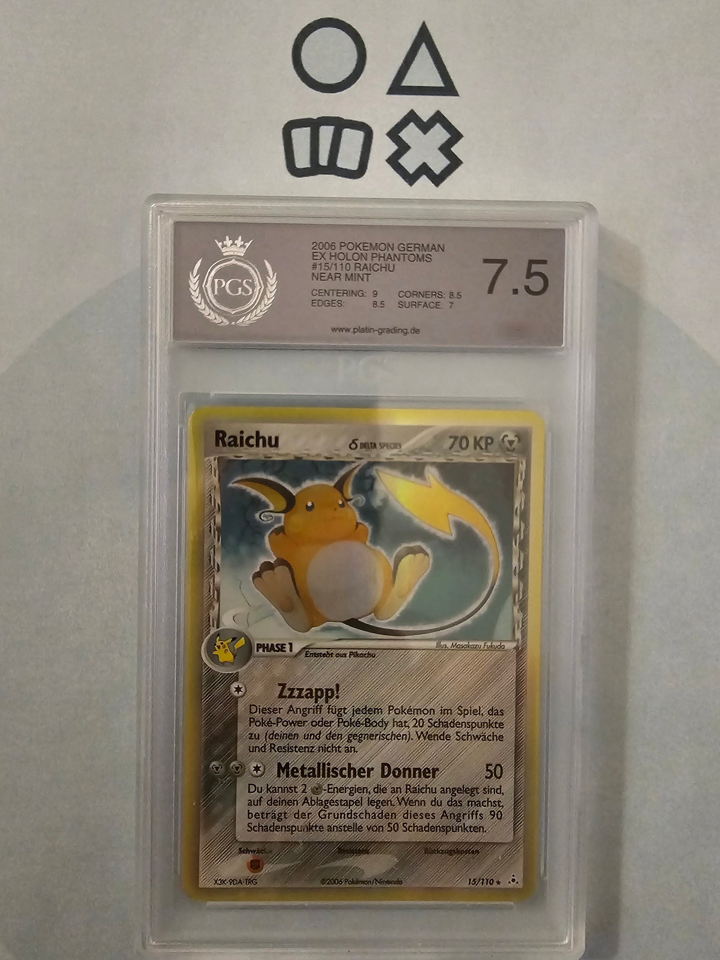 Raichu Delta Species - PGS 7.5 (HP15 EX Holon Phantoms)