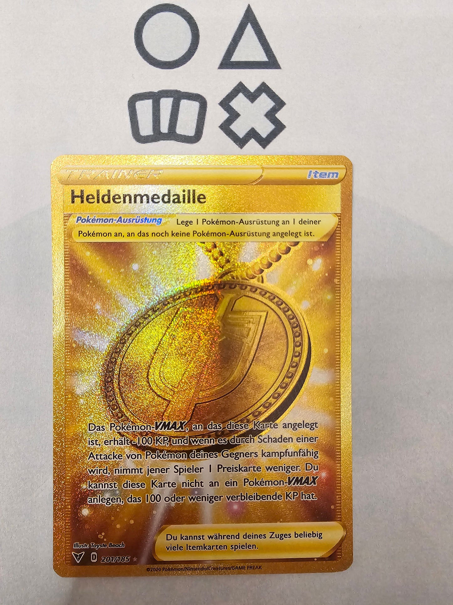 Heldenmedaille - NM (VIV201 SWSH Vivid Voltage)